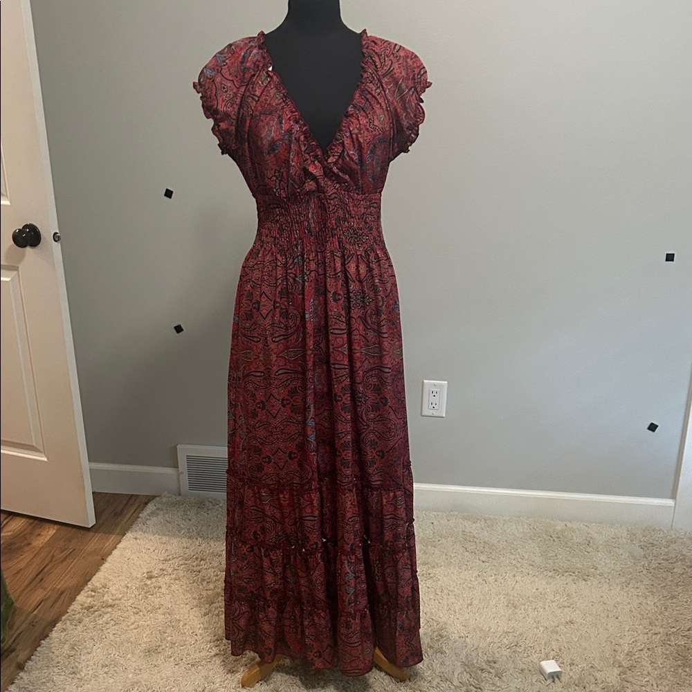 Chic Red Patterned Maxi Dress